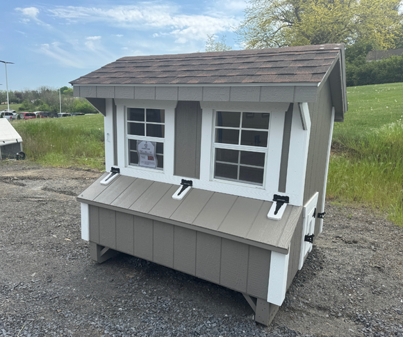4x6 Quaker Chicken Coop